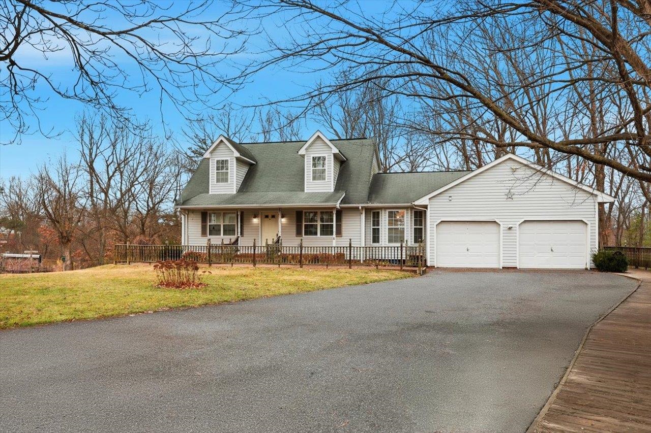 61 HILLANDALE DR, STAUNTON, Virginia 24401, 3 Bedrooms Bedrooms, ,2 BathroomsBathrooms,Residential,61 HILLANDALE DR,672376 MLS # 672376