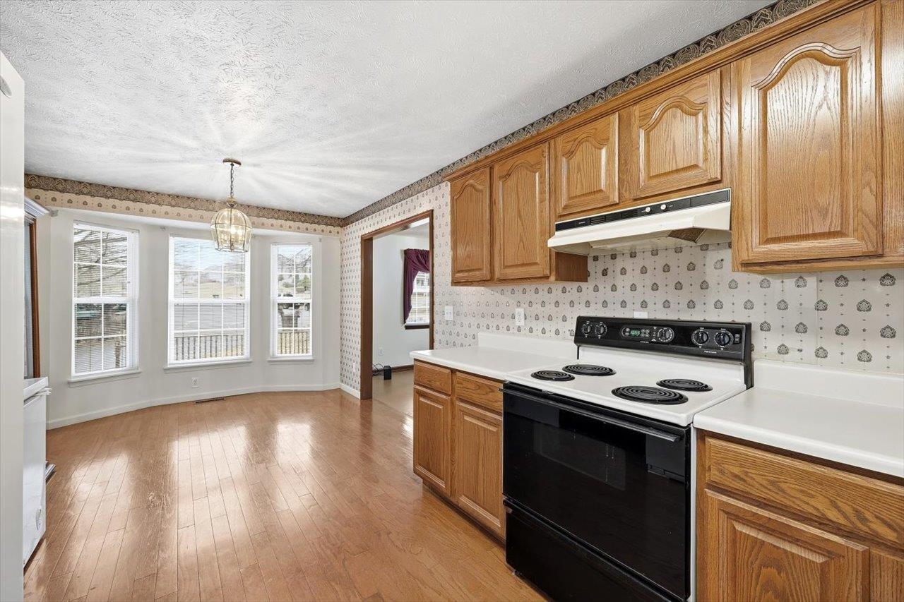 61 HILLANDALE DR, STAUNTON, Virginia 24401, 3 Bedrooms Bedrooms, ,2 BathroomsBathrooms,Residential,61 HILLANDALE DR,672376 MLS # 672376