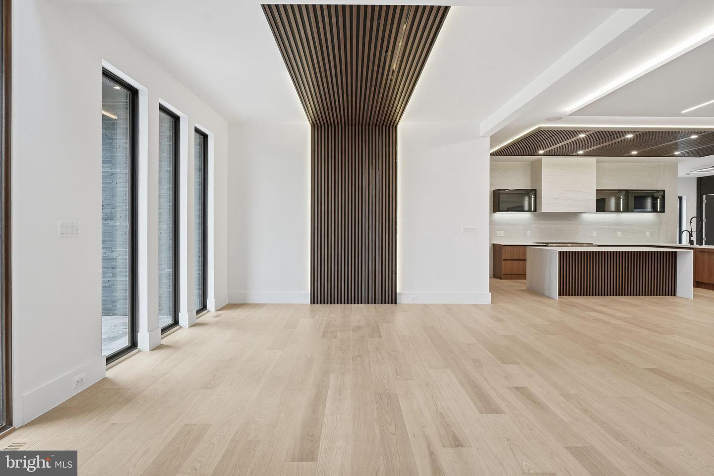 6910 BRIGHT AVE, MCLEAN, Virginia 22101, 6 Bedrooms Bedrooms, 35 Rooms Rooms,6 BathroomsBathrooms,Residential,For sale,6910 BRIGHT AVE,VAFX2282102 MLS # VAFX2282102