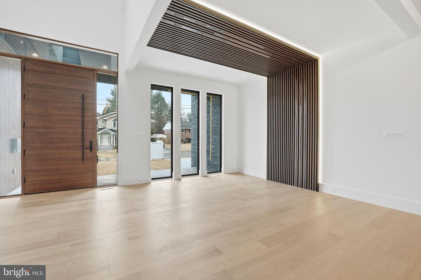 6910 BRIGHT AVE, MCLEAN, Virginia 22101, 6 Bedrooms Bedrooms, 35 Rooms Rooms,6 BathroomsBathrooms,Residential,For sale,6910 BRIGHT AVE,VAFX2282102 MLS # VAFX2282102