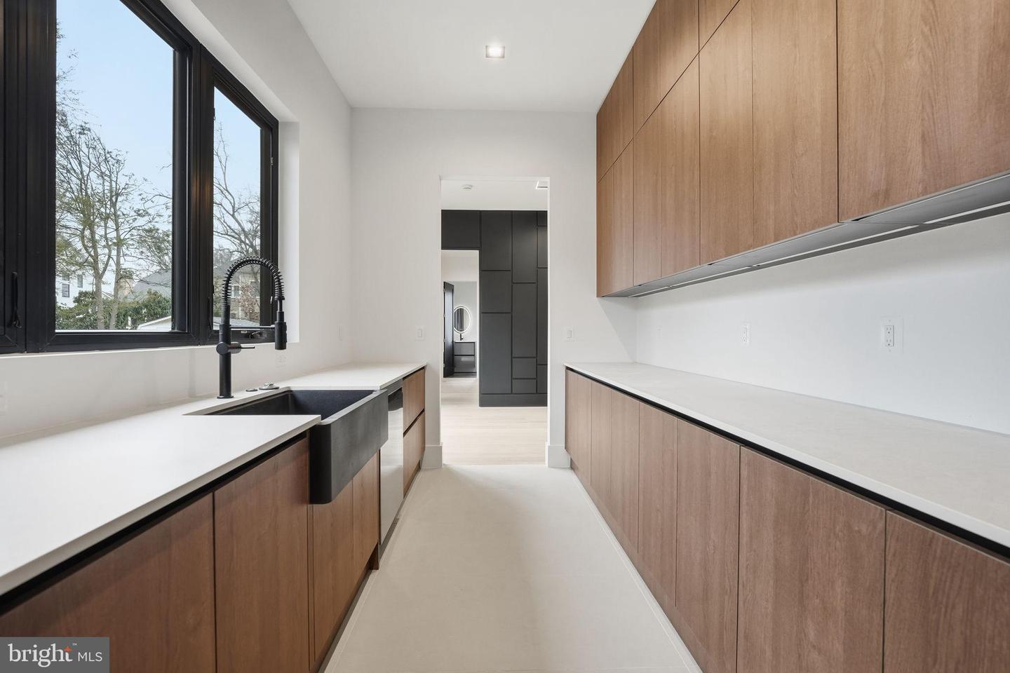 6910 BRIGHT AVE, MCLEAN, Virginia 22101, 6 Bedrooms Bedrooms, 35 Rooms Rooms,6 BathroomsBathrooms,Residential,For sale,6910 BRIGHT AVE,VAFX2282102 MLS # VAFX2282102