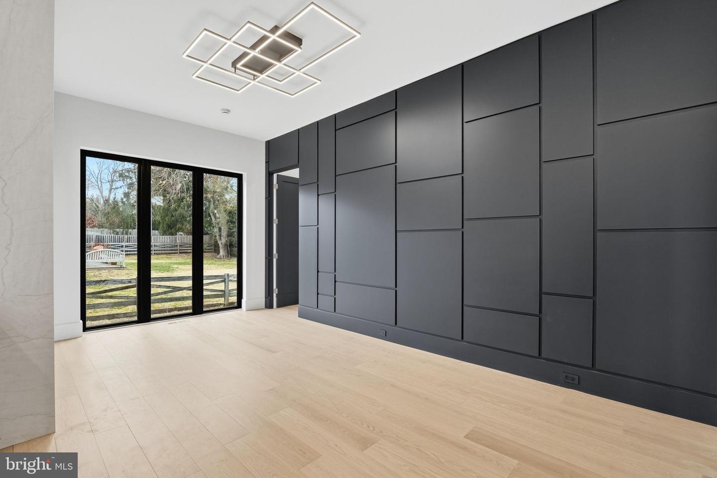 6910 BRIGHT AVE, MCLEAN, Virginia 22101, 6 Bedrooms Bedrooms, 35 Rooms Rooms,6 BathroomsBathrooms,Residential,For sale,6910 BRIGHT AVE,VAFX2282102 MLS # VAFX2282102