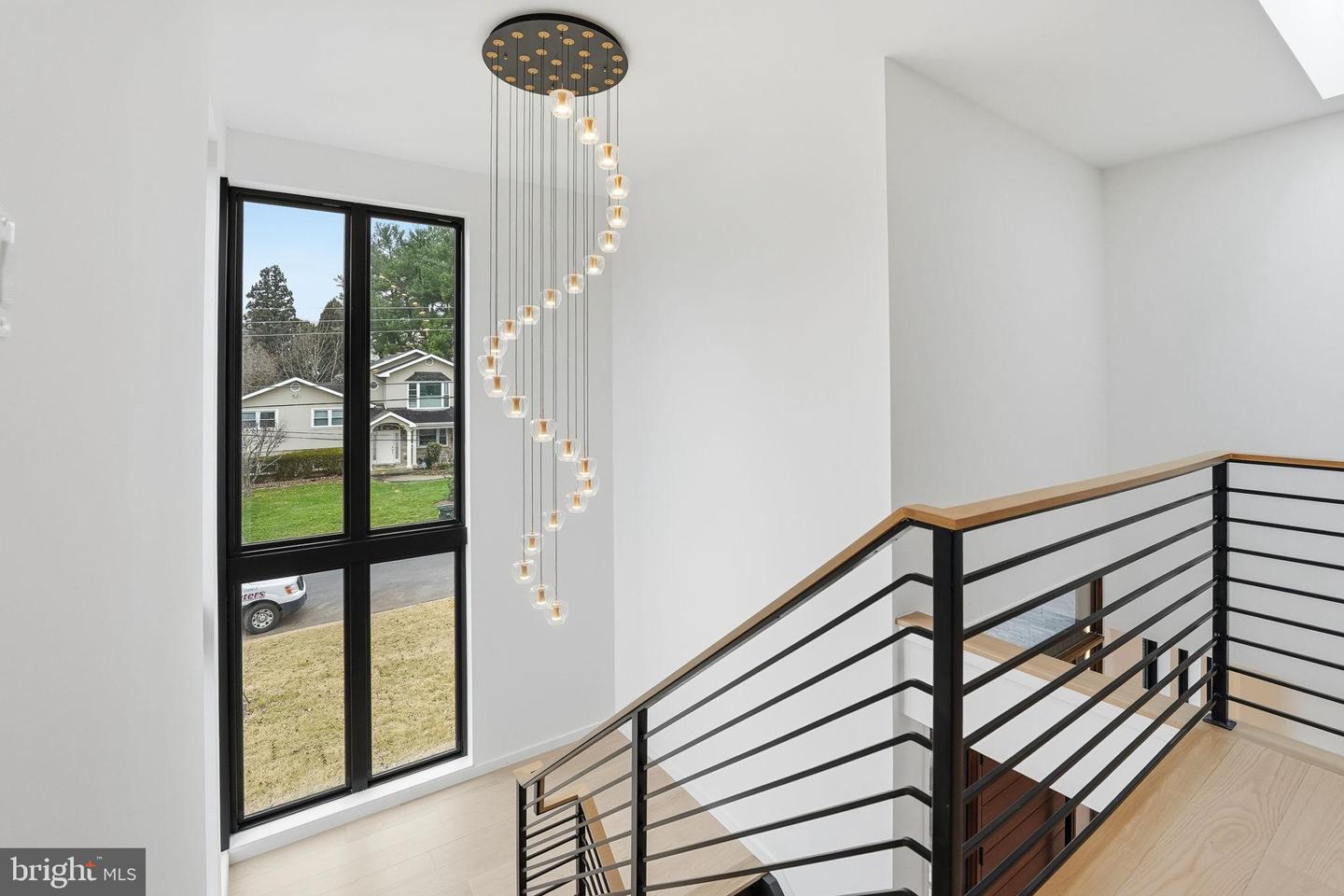 6910 BRIGHT AVE, MCLEAN, Virginia 22101, 6 Bedrooms Bedrooms, 35 Rooms Rooms,6 BathroomsBathrooms,Residential,For sale,6910 BRIGHT AVE,VAFX2282102 MLS # VAFX2282102