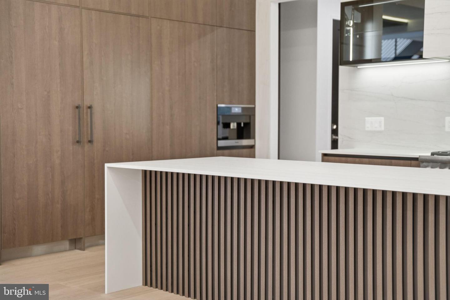 6910 BRIGHT AVE, MCLEAN, Virginia 22101, 6 Bedrooms Bedrooms, 35 Rooms Rooms,6 BathroomsBathrooms,Residential,For sale,6910 BRIGHT AVE,VAFX2282102 MLS # VAFX2282102