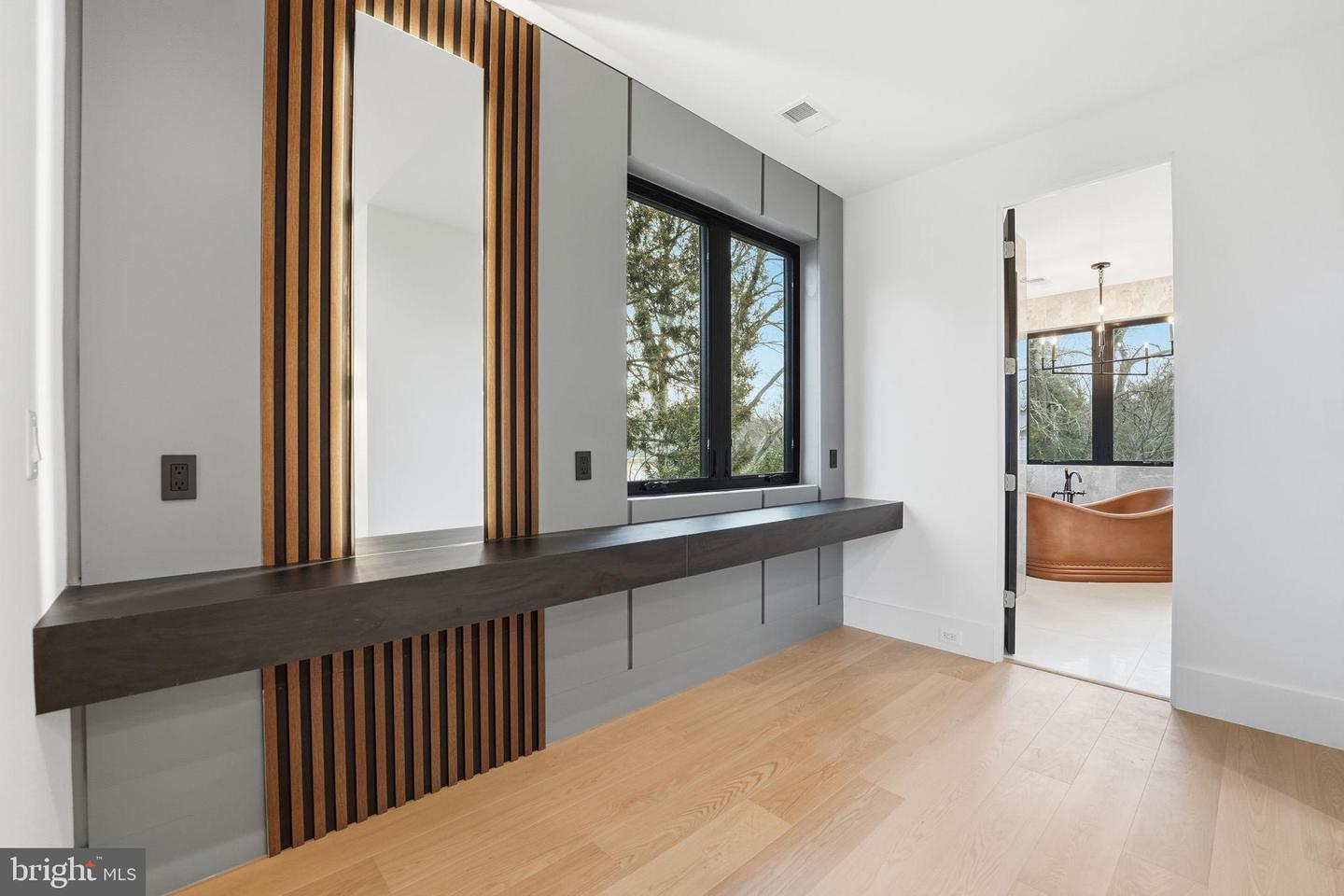 6910 BRIGHT AVE, MCLEAN, Virginia 22101, 6 Bedrooms Bedrooms, 35 Rooms Rooms,6 BathroomsBathrooms,Residential,For sale,6910 BRIGHT AVE,VAFX2282102 MLS # VAFX2282102