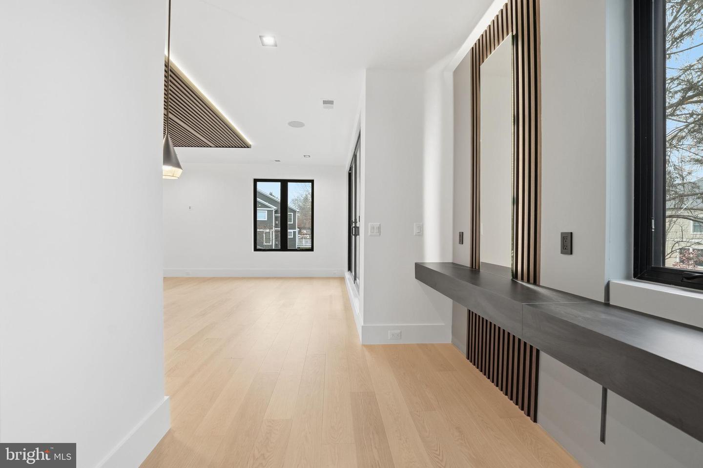 6910 BRIGHT AVE, MCLEAN, Virginia 22101, 6 Bedrooms Bedrooms, 35 Rooms Rooms,6 BathroomsBathrooms,Residential,For sale,6910 BRIGHT AVE,VAFX2282102 MLS # VAFX2282102