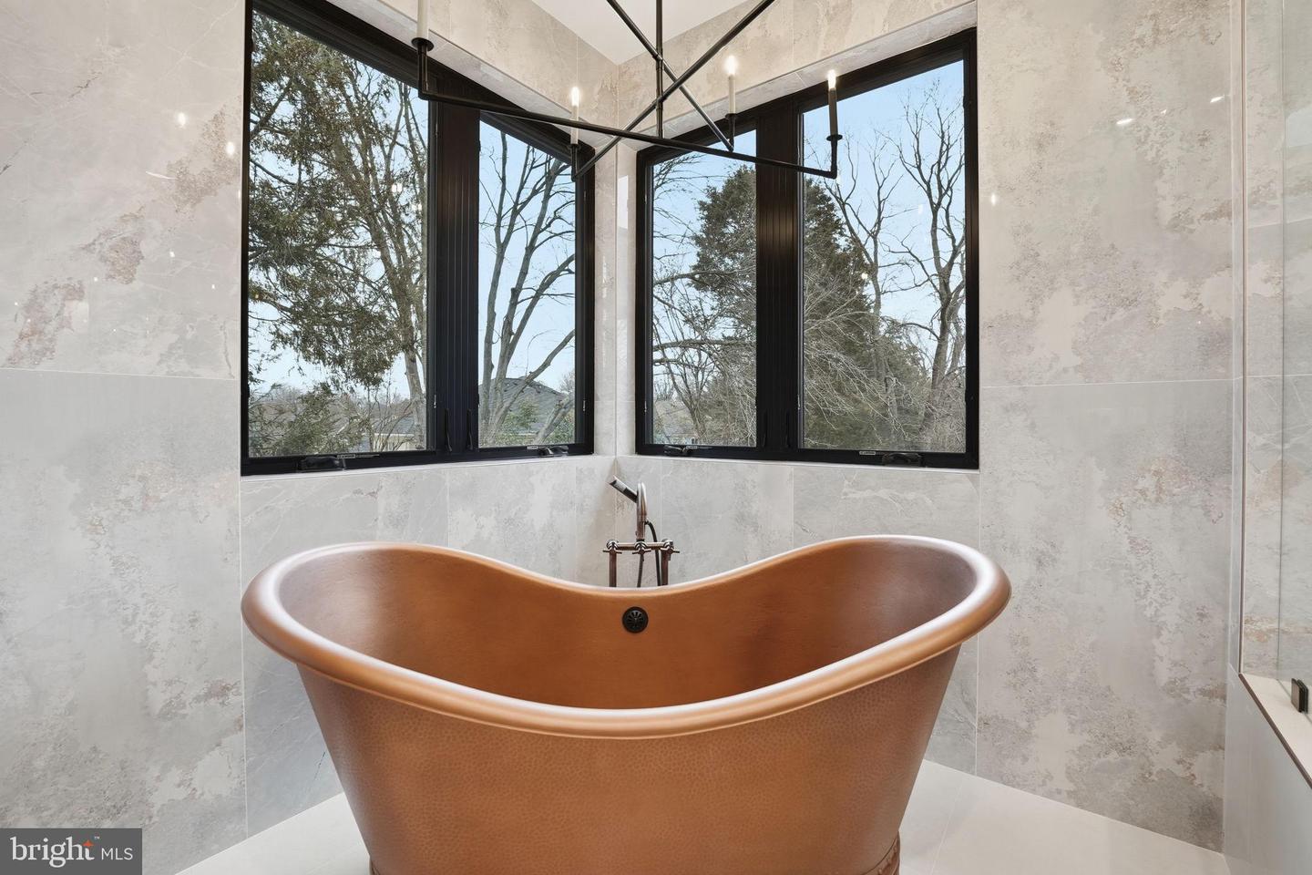 6910 BRIGHT AVE, MCLEAN, Virginia 22101, 6 Bedrooms Bedrooms, 35 Rooms Rooms,6 BathroomsBathrooms,Residential,For sale,6910 BRIGHT AVE,VAFX2282102 MLS # VAFX2282102