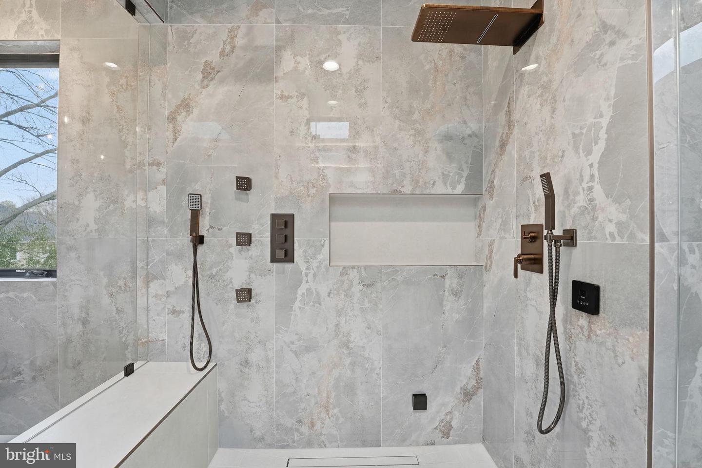 6910 BRIGHT AVE, MCLEAN, Virginia 22101, 6 Bedrooms Bedrooms, 35 Rooms Rooms,6 BathroomsBathrooms,Residential,For sale,6910 BRIGHT AVE,VAFX2282102 MLS # VAFX2282102