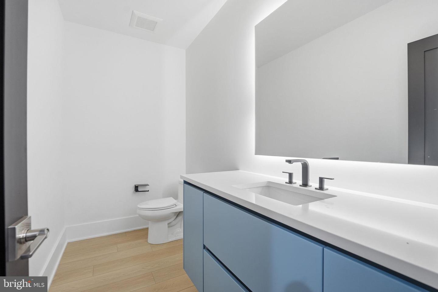 6910 BRIGHT AVE, MCLEAN, Virginia 22101, 6 Bedrooms Bedrooms, 35 Rooms Rooms,6 BathroomsBathrooms,Residential,For sale,6910 BRIGHT AVE,VAFX2282102 MLS # VAFX2282102