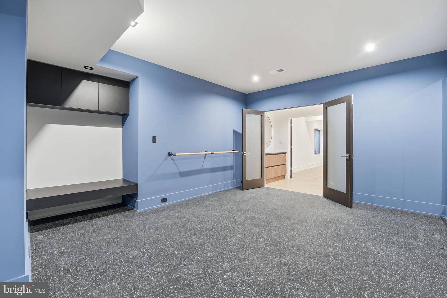 6910 BRIGHT AVE, MCLEAN, Virginia 22101, 6 Bedrooms Bedrooms, 35 Rooms Rooms,6 BathroomsBathrooms,Residential,For sale,6910 BRIGHT AVE,VAFX2282102 MLS # VAFX2282102