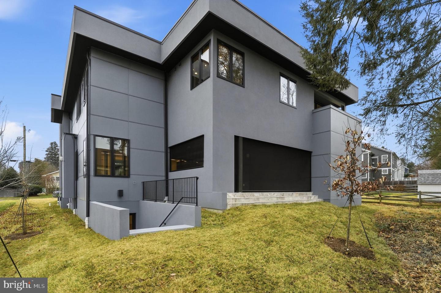 6910 BRIGHT AVE, MCLEAN, Virginia 22101, 6 Bedrooms Bedrooms, 35 Rooms Rooms,6 BathroomsBathrooms,Residential,For sale,6910 BRIGHT AVE,VAFX2282102 MLS # VAFX2282102