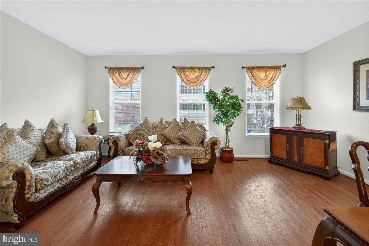 45488 PINE TRAIL TER, STERLING, Virginia 20164, 3 Bedrooms Bedrooms, ,2 BathroomsBathrooms,Residential,For sale,45488 PINE TRAIL TER,VALO2113200 MLS # VALO2113200 45488 PINE TRAIL TER, STERLING, Virginia 20164, 3 Bedrooms Bedrooms, ,2 BathroomsBathrooms,Residential,For sale,45488 PINE TRAIL TER,VALO2113200 MLS # VALO2113200