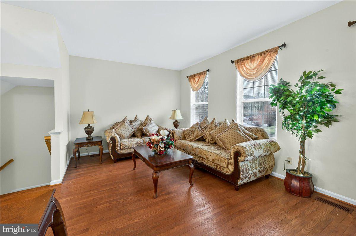 45488 PINE TRAIL TER, STERLING, Virginia 20164, 3 Bedrooms Bedrooms, ,2 BathroomsBathrooms,Residential,For sale,45488 PINE TRAIL TER,VALO2113200 MLS # VALO2113200 45488 PINE TRAIL TER, STERLING, Virginia 20164, 3 Bedrooms Bedrooms, ,2 BathroomsBathrooms,Residential,For sale,45488 PINE TRAIL TER,VALO2113200 MLS # VALO2113200