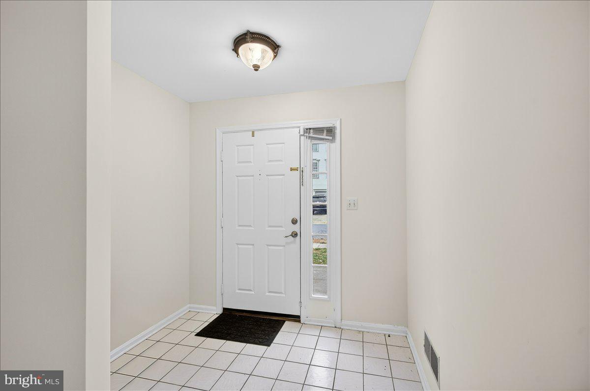 45488 PINE TRAIL TER, STERLING, Virginia 20164, 3 Bedrooms Bedrooms, ,2 BathroomsBathrooms,Residential,For sale,45488 PINE TRAIL TER,VALO2113200 MLS # VALO2113200 45488 PINE TRAIL TER, STERLING, Virginia 20164, 3 Bedrooms Bedrooms, ,2 BathroomsBathrooms,Residential,For sale,45488 PINE TRAIL TER,VALO2113200 MLS # VALO2113200