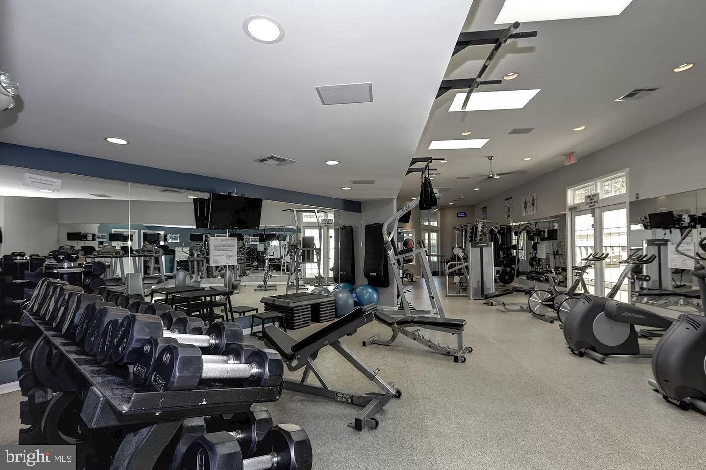 8 S VAN DORN ST #201, ALEXANDRIA, Virginia 22304, 2 Bedrooms Bedrooms, 4 Rooms Rooms,1 BathroomBathrooms,Residential,For sale,8 S VAN DORN ST #201,VAAX2052820 MLS # VAAX2052820