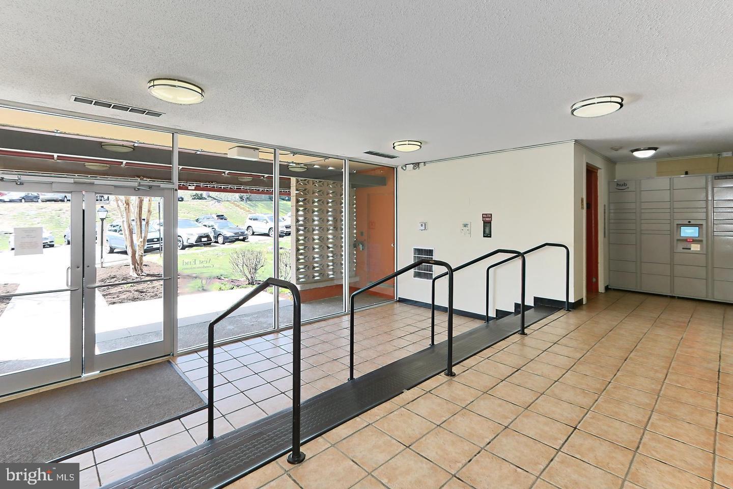 8 S VAN DORN ST #201, ALEXANDRIA, Virginia 22304, 2 Bedrooms Bedrooms, 4 Rooms Rooms,1 BathroomBathrooms,Residential,For sale,8 S VAN DORN ST #201,VAAX2052820 MLS # VAAX2052820