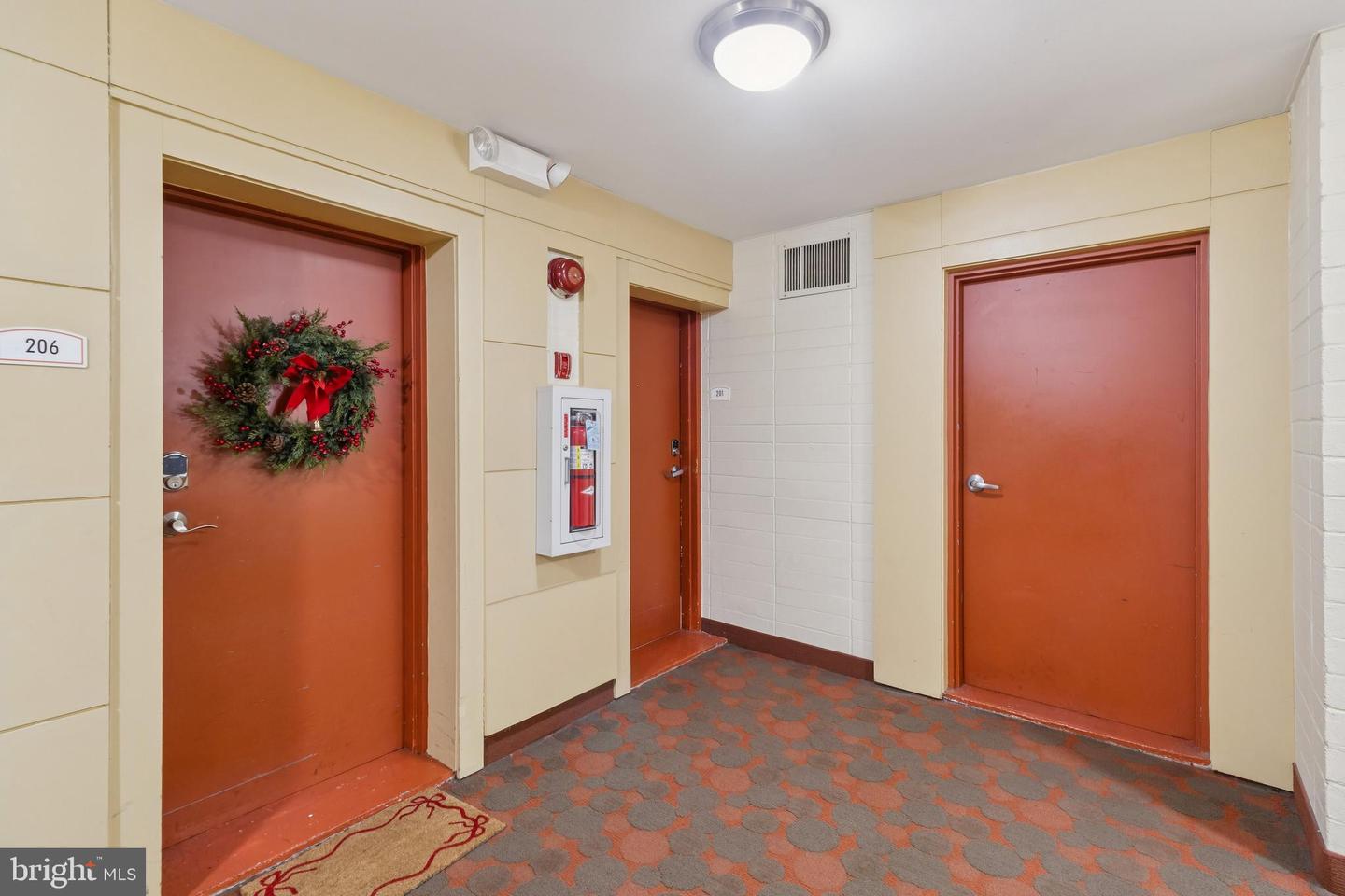 8 S VAN DORN ST #201, ALEXANDRIA, Virginia 22304, 2 Bedrooms Bedrooms, 4 Rooms Rooms,1 BathroomBathrooms,Residential,For sale,8 S VAN DORN ST #201,VAAX2052820 MLS # VAAX2052820