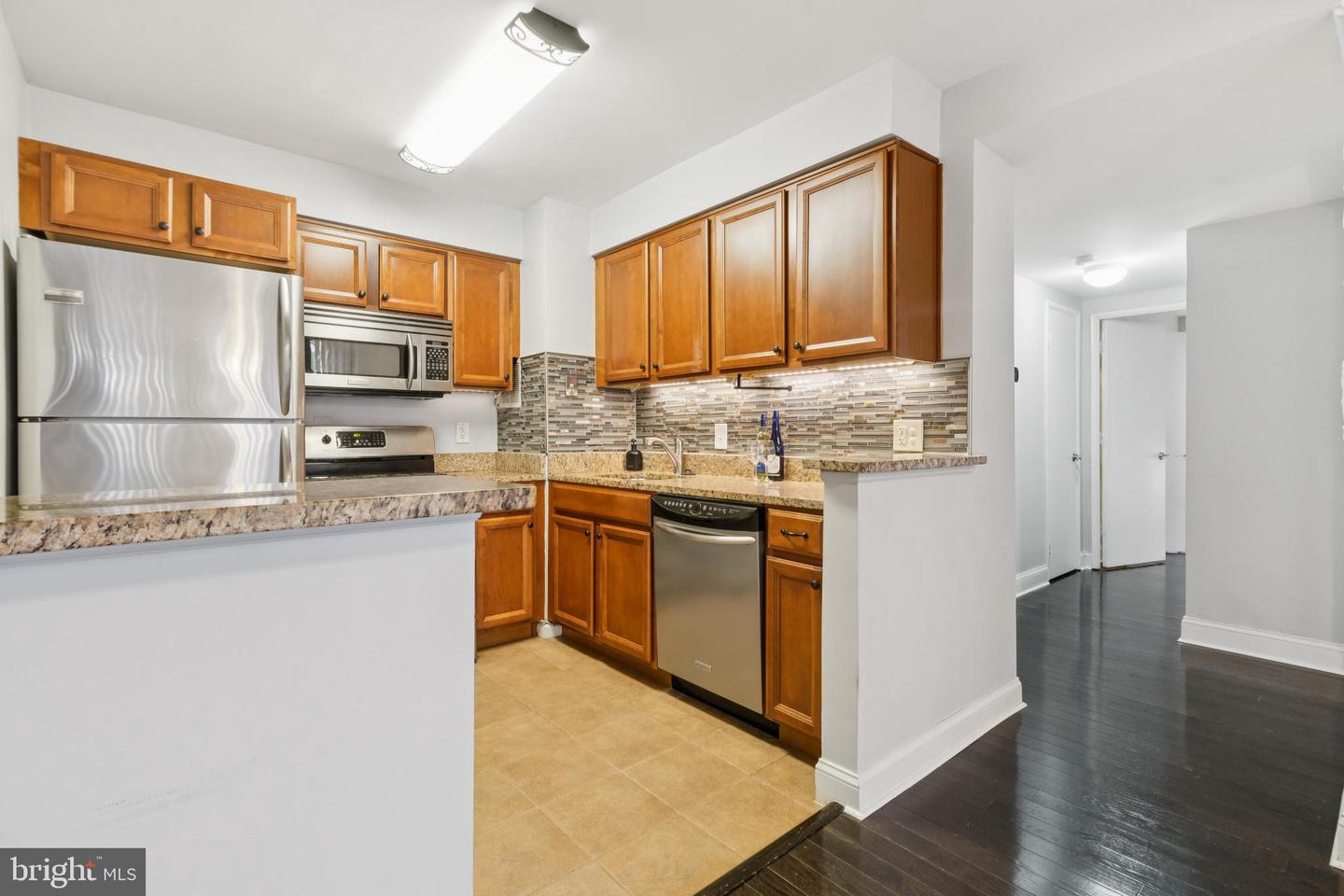 8 S VAN DORN ST #201, ALEXANDRIA, Virginia 22304, 2 Bedrooms Bedrooms, 4 Rooms Rooms,1 BathroomBathrooms,Residential,For sale,8 S VAN DORN ST #201,VAAX2052820 MLS # VAAX2052820