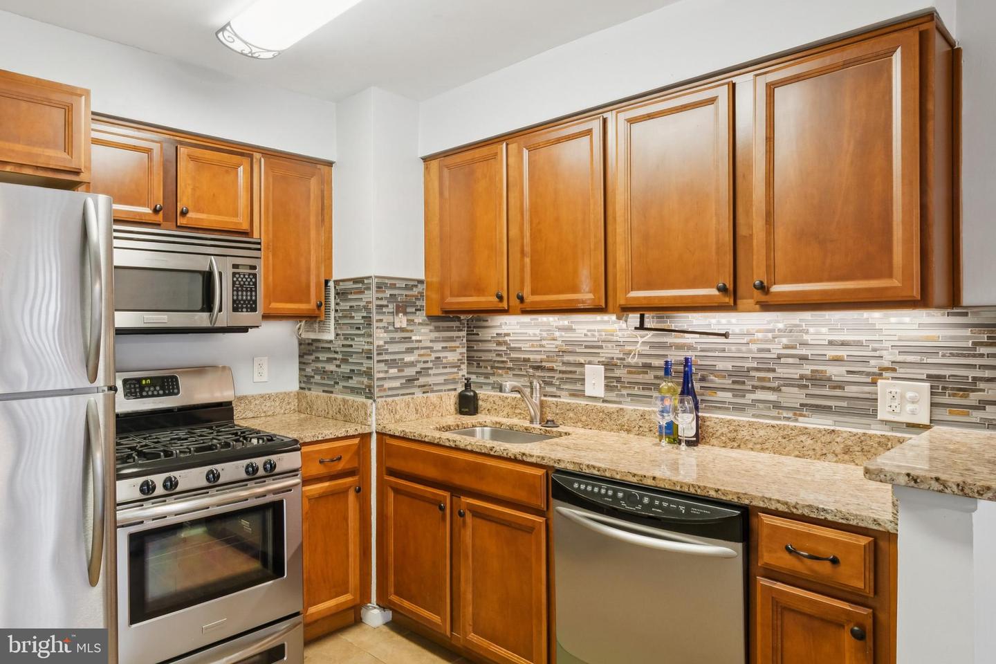 8 S VAN DORN ST #201, ALEXANDRIA, Virginia 22304, 2 Bedrooms Bedrooms, 4 Rooms Rooms,1 BathroomBathrooms,Residential,For sale,8 S VAN DORN ST #201,VAAX2052820 MLS # VAAX2052820