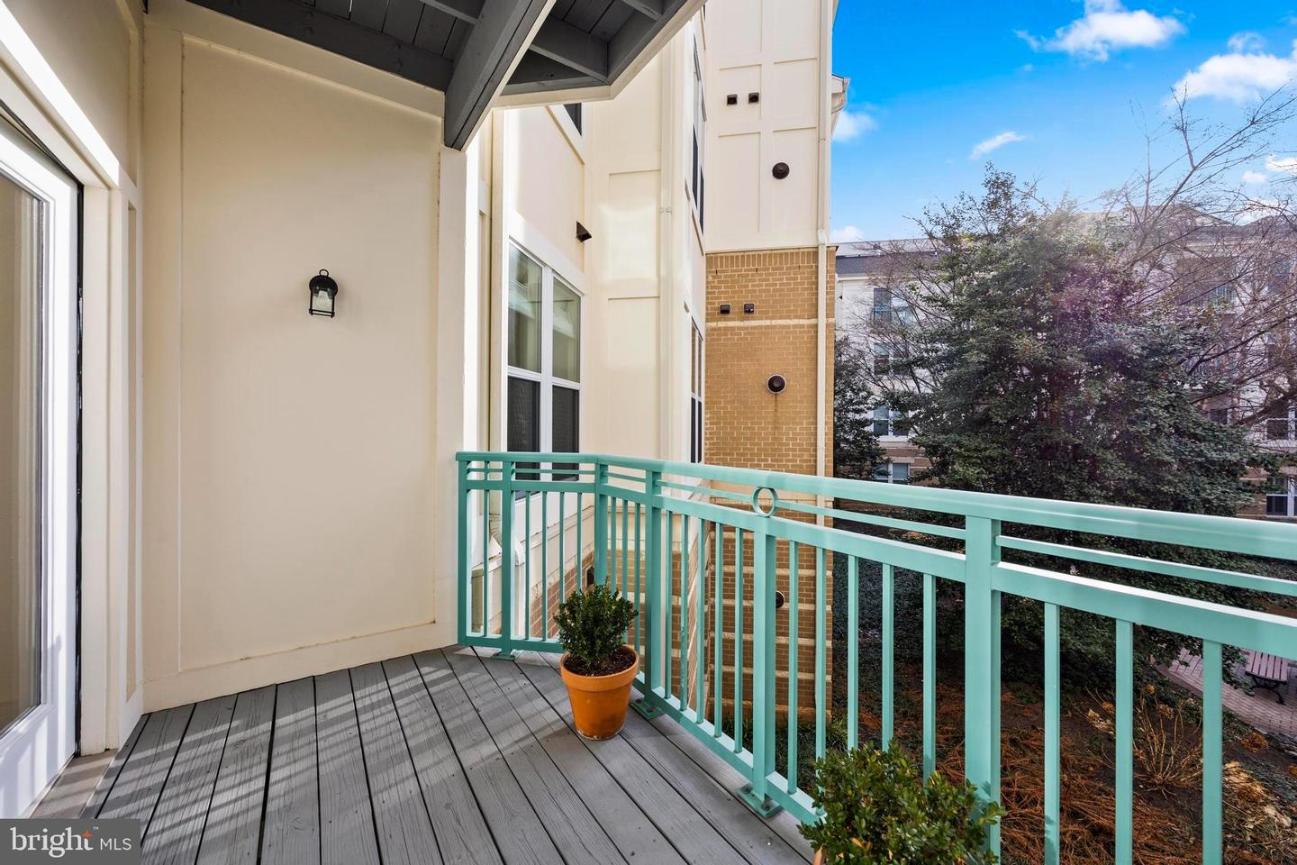 12000 MARKET ST #257, RESTON, Virginia 20190, 2 Bedrooms Bedrooms, ,2 BathroomsBathrooms,Residential,For sale,12000 MARKET ST #257,VAFX2284542 MLS # VAFX2284542