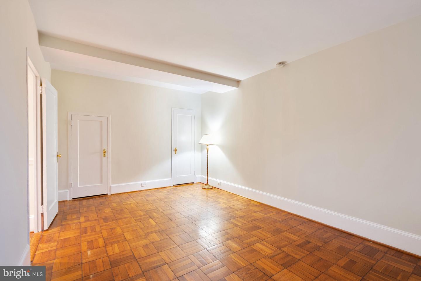 3225 RAVENSWORTH PL, ALEXANDRIA, Virginia 22302, 2 Bedrooms Bedrooms, ,1 BathroomBathrooms,Residential,For sale,3225 RAVENSWORTH PL,VAAX2052936 MLS # VAAX2052936