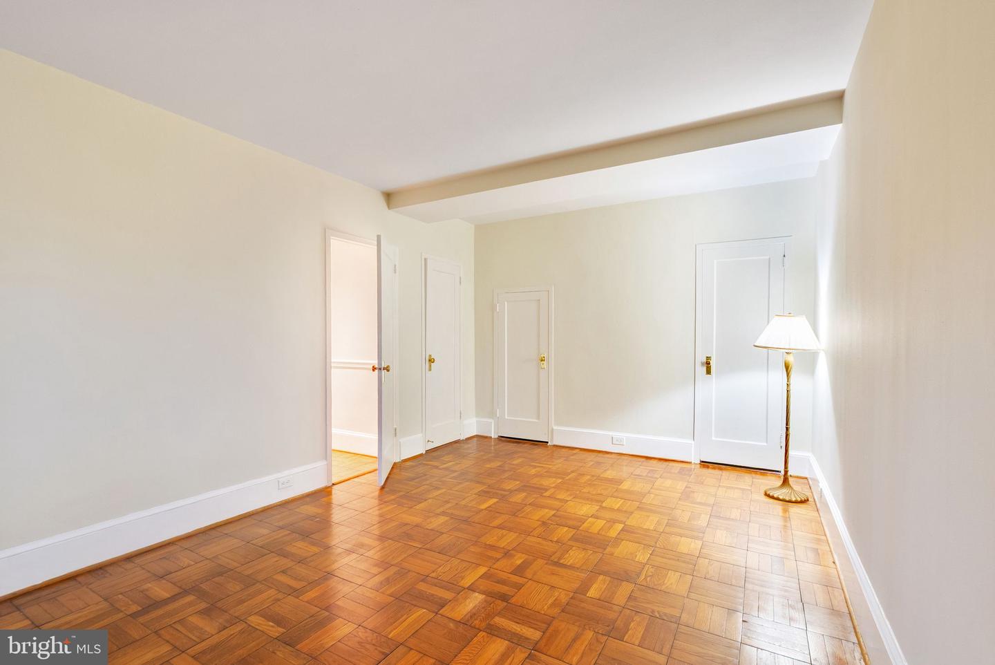 3225 RAVENSWORTH PL, ALEXANDRIA, Virginia 22302, 2 Bedrooms Bedrooms, ,1 BathroomBathrooms,Residential,For sale,3225 RAVENSWORTH PL,VAAX2052936 MLS # VAAX2052936