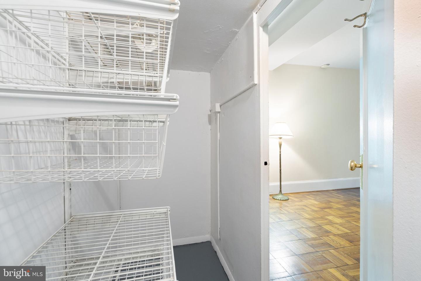 3225 RAVENSWORTH PL, ALEXANDRIA, Virginia 22302, 2 Bedrooms Bedrooms, ,1 BathroomBathrooms,Residential,For sale,3225 RAVENSWORTH PL,VAAX2052936 MLS # VAAX2052936