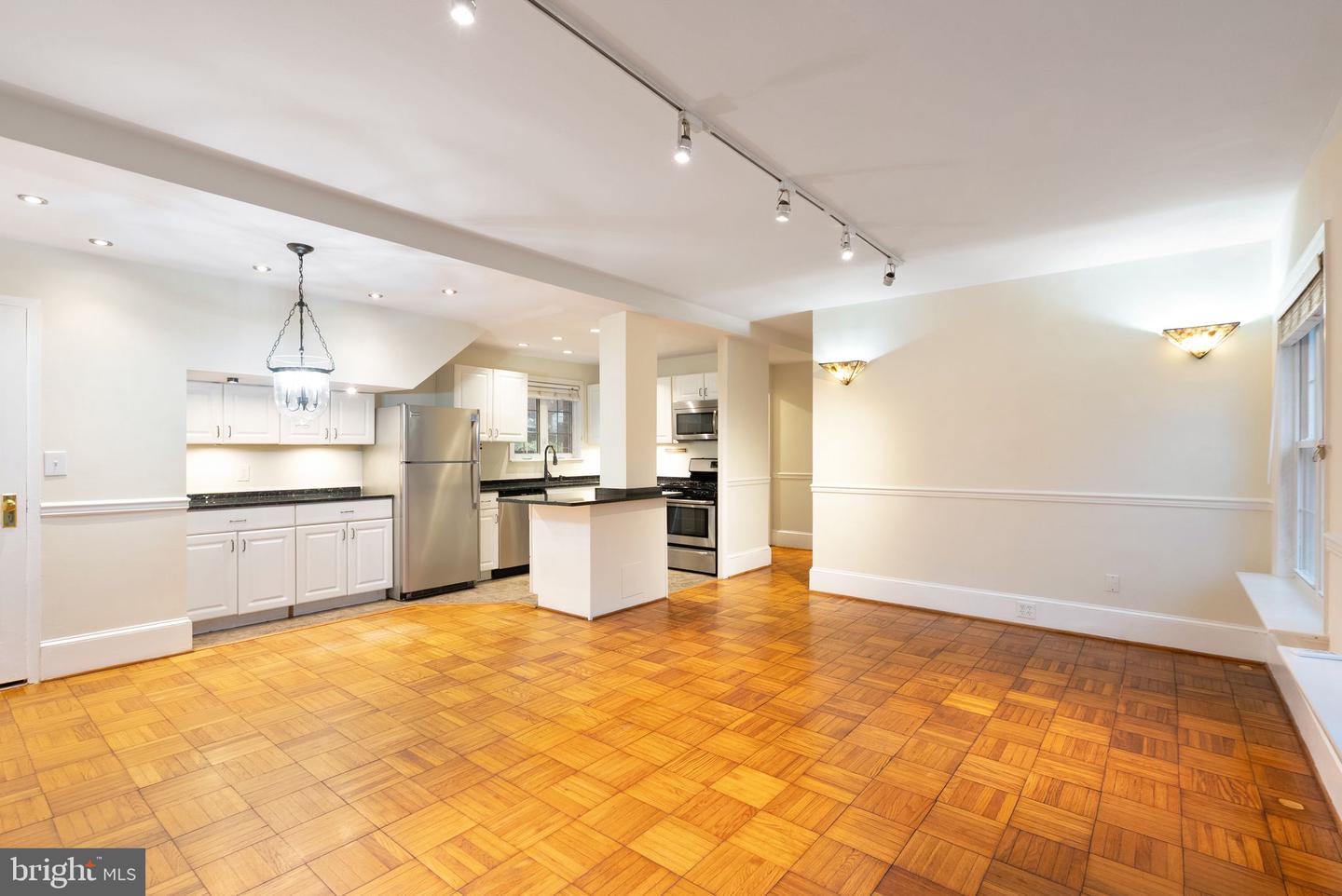 3225 RAVENSWORTH PL, ALEXANDRIA, Virginia 22302, 2 Bedrooms Bedrooms, ,1 BathroomBathrooms,Residential,For sale,3225 RAVENSWORTH PL,VAAX2052936 MLS # VAAX2052936