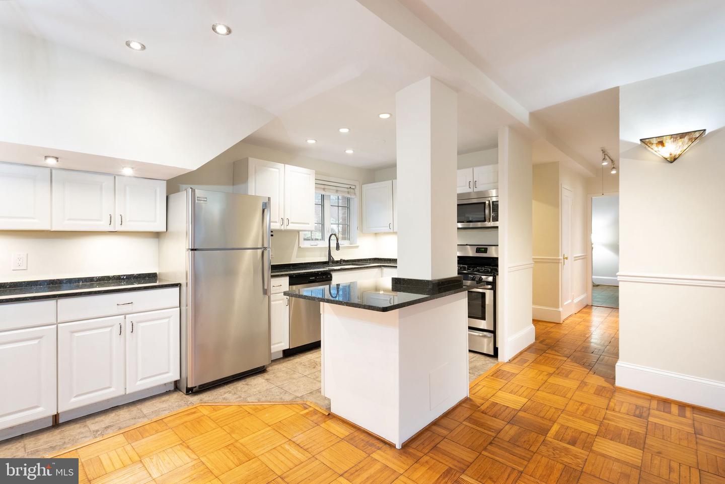 3225 RAVENSWORTH PL, ALEXANDRIA, Virginia 22302, 2 Bedrooms Bedrooms, ,1 BathroomBathrooms,Residential,For sale,3225 RAVENSWORTH PL,VAAX2052936 MLS # VAAX2052936