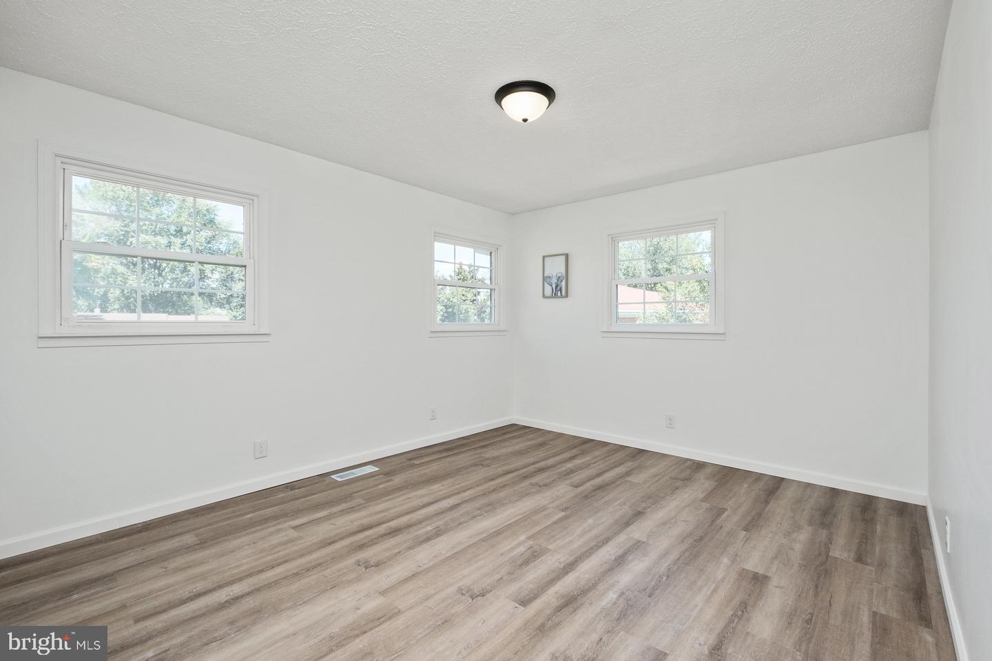 560 MASSANUTTEN VIEW DR, PENN LAIRD, Virginia 22846, 4 Bedrooms Bedrooms, ,2 BathroomsBathrooms,Residential,For sale,560 MASSANUTTEN VIEW DR,VARO2002548 MLS # VARO2002548