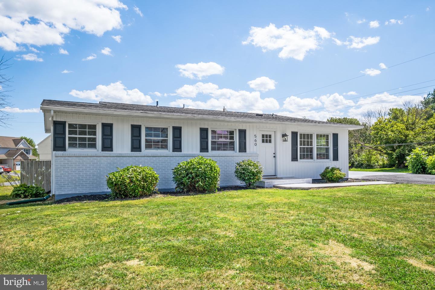 560 MASSANUTTEN VIEW DR, PENN LAIRD, Virginia 22846, 4 Bedrooms Bedrooms, ,2 BathroomsBathrooms,Residential,For sale,560 MASSANUTTEN VIEW DR,VARO2002548 MLS # VARO2002548