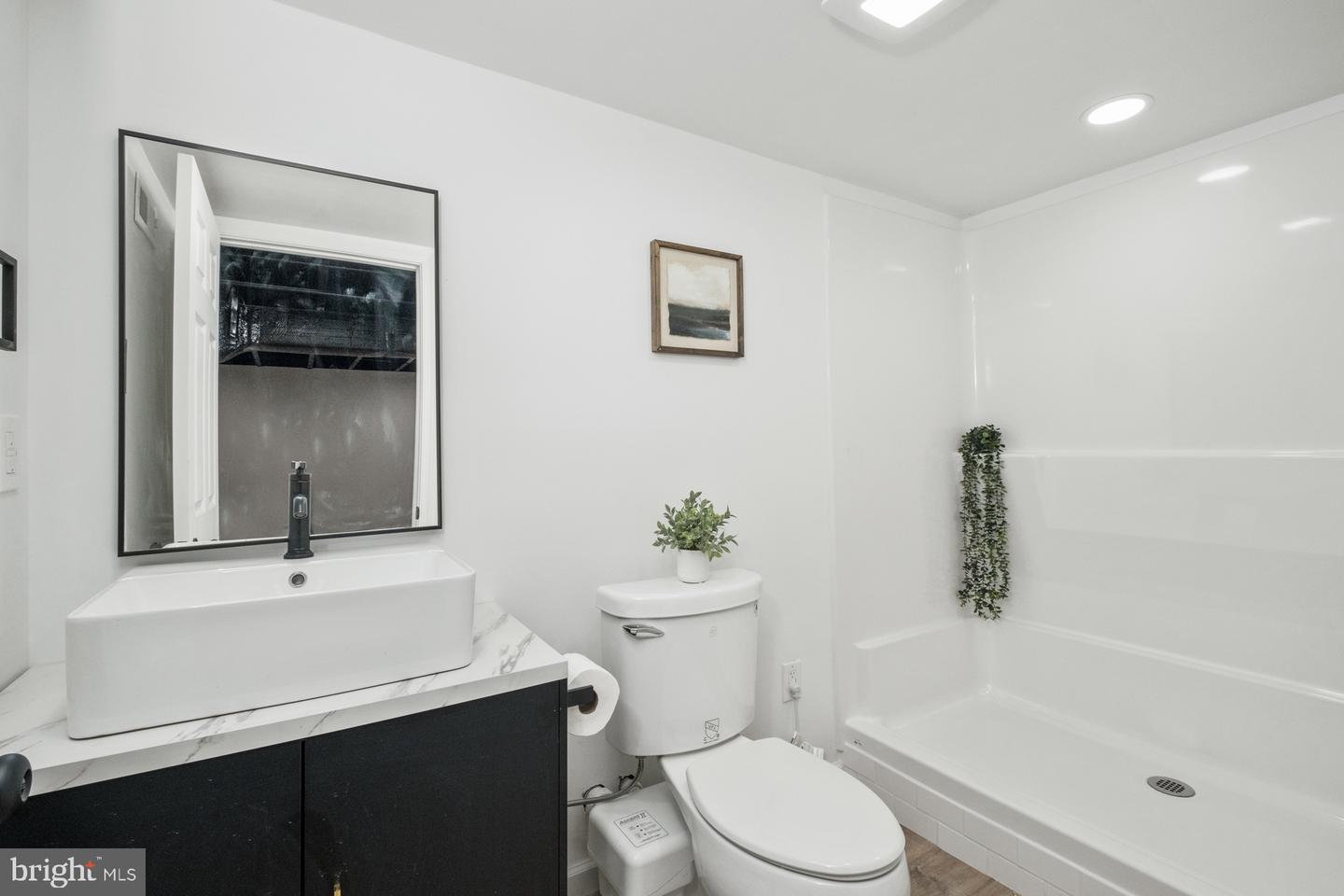 560 MASSANUTTEN VIEW DR, PENN LAIRD, Virginia 22846, 4 Bedrooms Bedrooms, ,2 BathroomsBathrooms,Residential,For sale,560 MASSANUTTEN VIEW DR,VARO2002548 MLS # VARO2002548