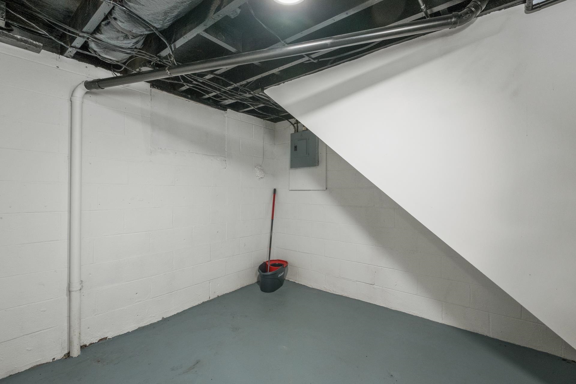 560 MASSANUTTEN VIEW DR, PENN LAIRD, Virginia 22846, 4 Bedrooms Bedrooms, ,2 BathroomsBathrooms,Residential,560 MASSANUTTEN VIEW DR,668484 MLS # 668484