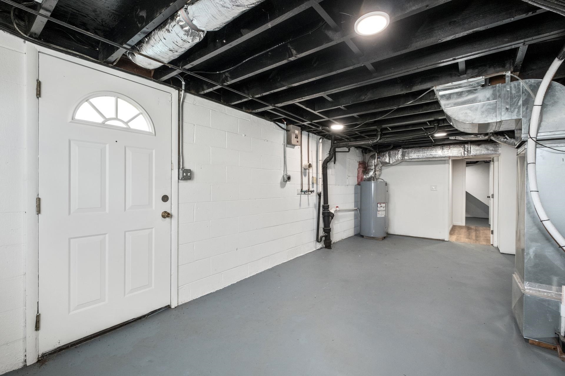 560 MASSANUTTEN VIEW DR, PENN LAIRD, Virginia 22846, 4 Bedrooms Bedrooms, ,2 BathroomsBathrooms,Residential,560 MASSANUTTEN VIEW DR,668484 MLS # 668484