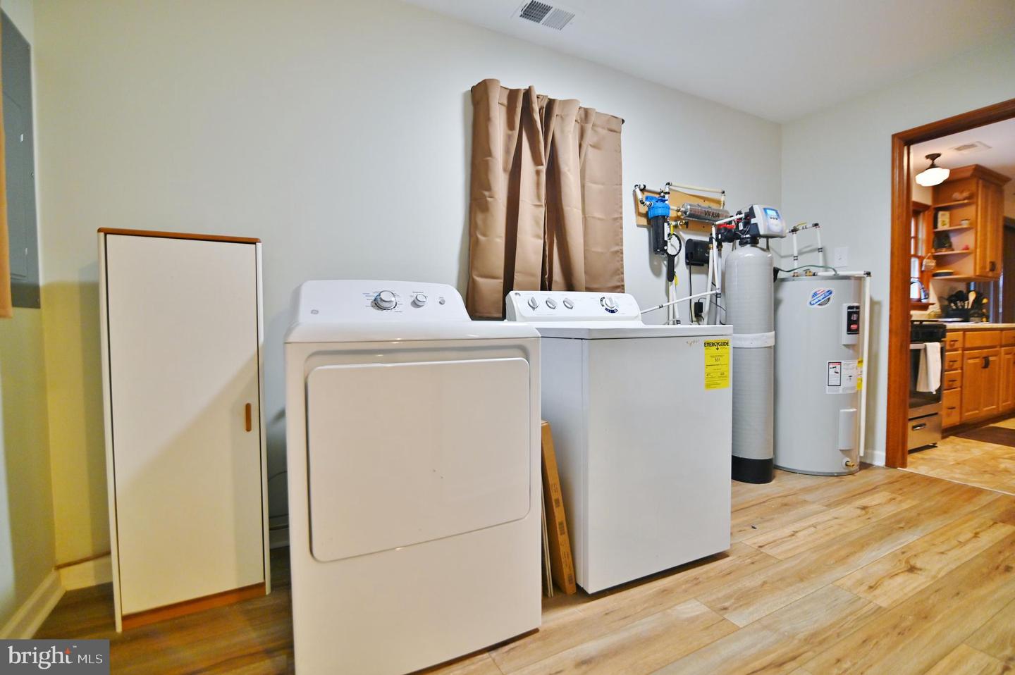 67 PLUM TREE LN, FORT VALLEY, Virginia 22652, 3 Bedrooms Bedrooms, 9 Rooms Rooms,2 BathroomsBathrooms,Residential,For sale,67 PLUM TREE LN,VASH2013282 MLS # VASH2013282