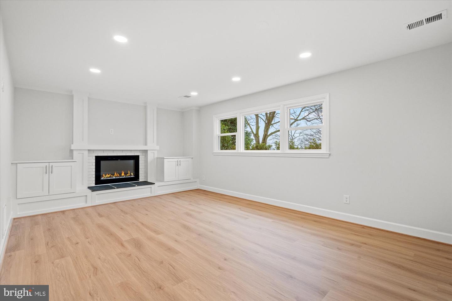 624 PULMAN PL, ALEXANDRIA, Virginia 22305, 4 Bedrooms Bedrooms, ,3 BathroomsBathrooms,Residential,For sale,624 PULMAN PL,VAAX2053042 MLS # VAAX2053042