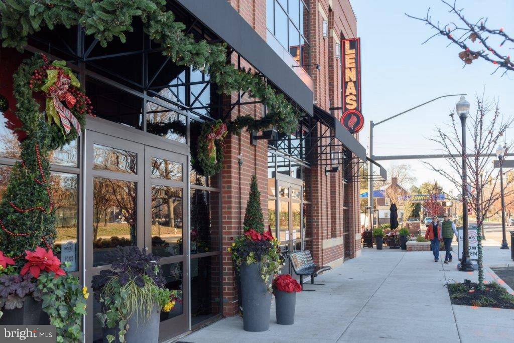 624 PULMAN PL, ALEXANDRIA, Virginia 22305, 4 Bedrooms Bedrooms, ,3 BathroomsBathrooms,Residential,For sale,624 PULMAN PL,VAAX2053042 MLS # VAAX2053042