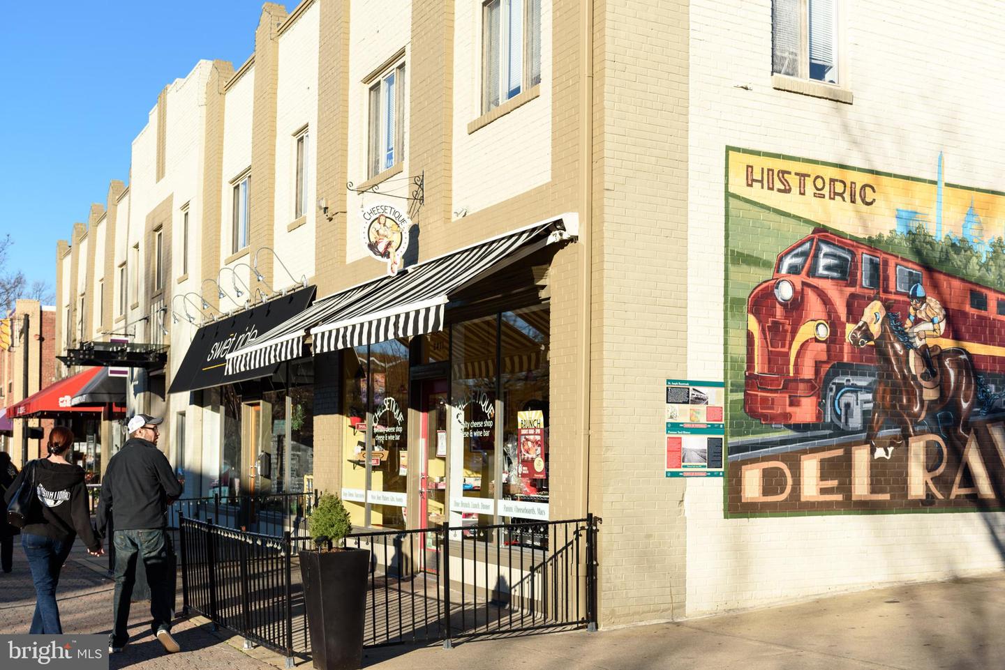 624 PULMAN PL, ALEXANDRIA, Virginia 22305, 4 Bedrooms Bedrooms, ,3 BathroomsBathrooms,Residential,For sale,624 PULMAN PL,VAAX2053042 MLS # VAAX2053042