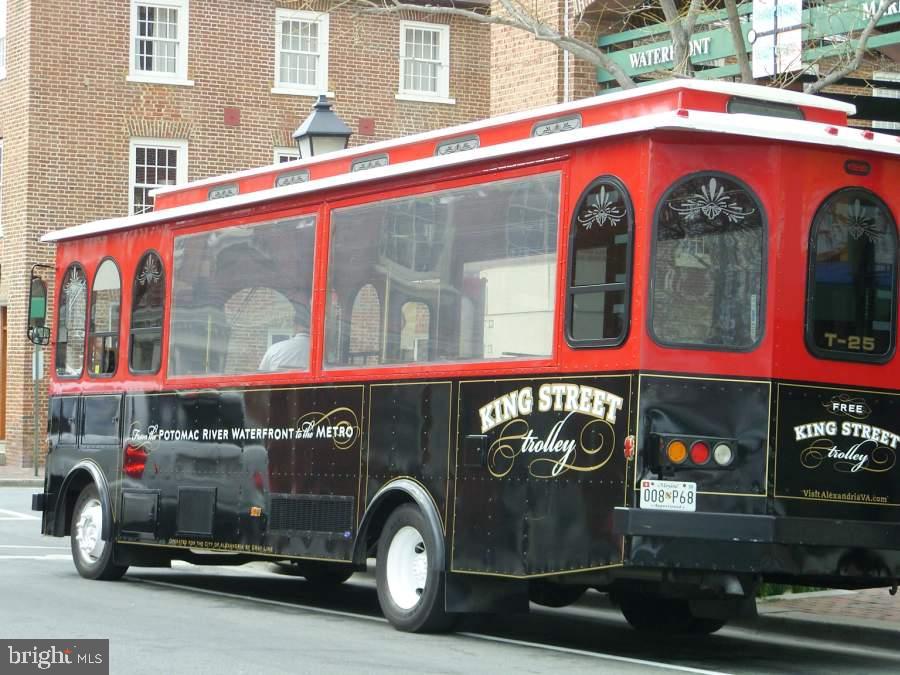 624 PULMAN PL, ALEXANDRIA, Virginia 22305, 4 Bedrooms Bedrooms, ,3 BathroomsBathrooms,Residential,For sale,624 PULMAN PL,VAAX2053042 MLS # VAAX2053042