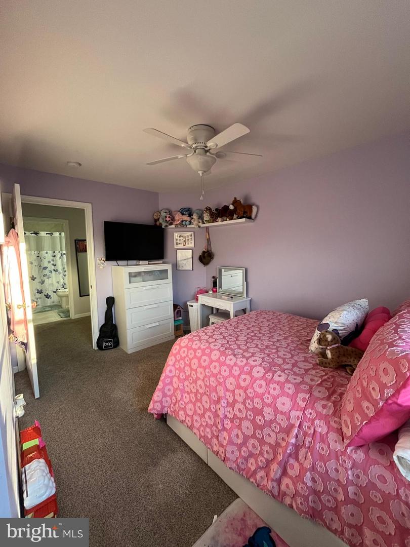 24 AURELIE DR, FREDERICKSBURG, Virginia 22406, 5 Bedrooms Bedrooms, 12 Rooms Rooms,3 BathroomsBathrooms,Residential,For sale,24 AURELIE DR,VAST2045160 MLS # VAST2045160