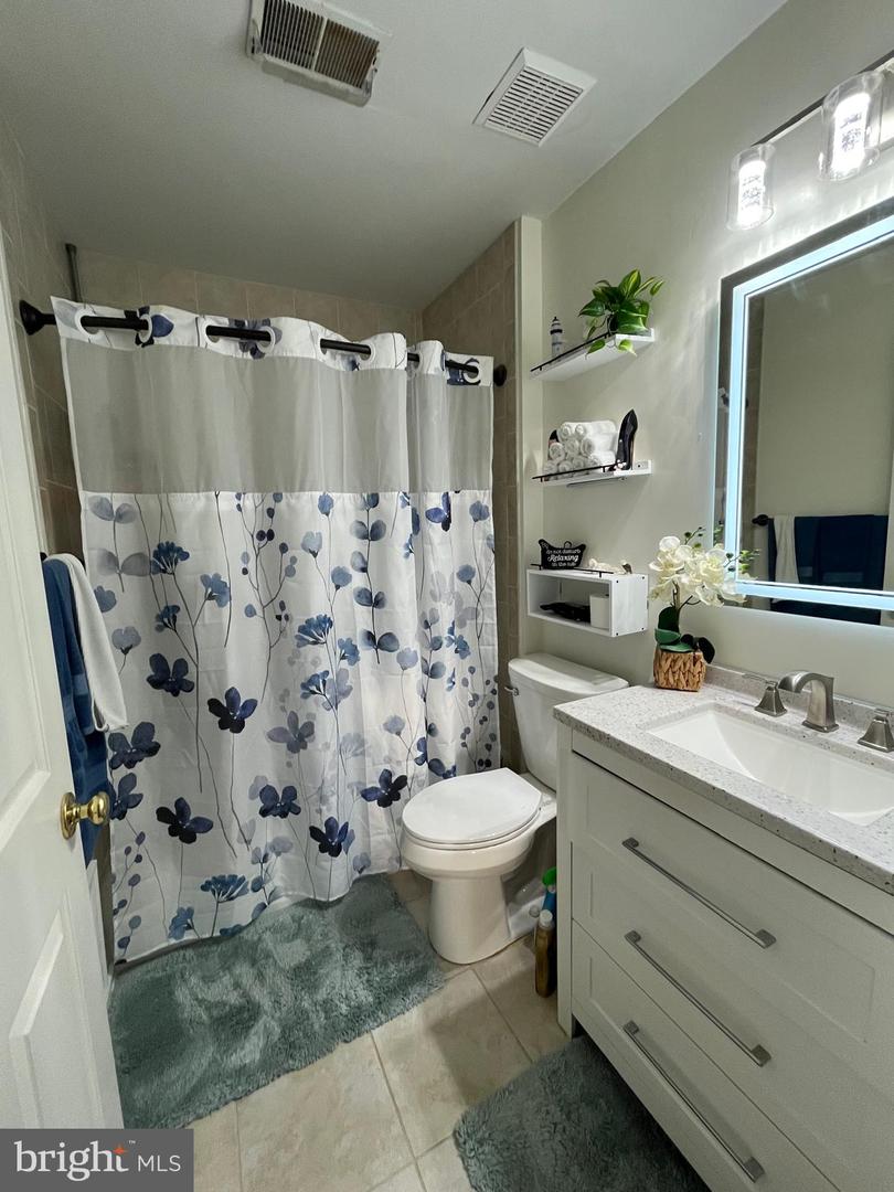 24 AURELIE DR, FREDERICKSBURG, Virginia 22406, 5 Bedrooms Bedrooms, 12 Rooms Rooms,3 BathroomsBathrooms,Residential,For sale,24 AURELIE DR,VAST2045160 MLS # VAST2045160