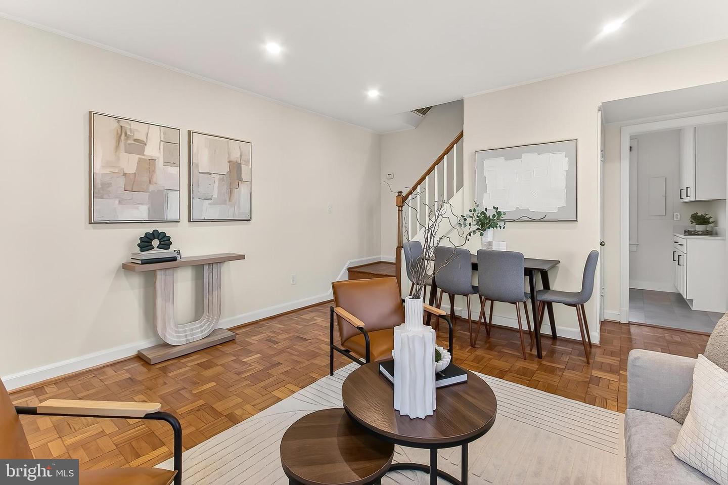 1600 S BARTON ST #747, ARLINGTON, Virginia 22204, 1 Bedroom Bedrooms, 4 Rooms Rooms,1 BathroomBathrooms,Residential,For sale,1600 S BARTON ST #747,VAAR2067640 MLS # VAAR2067640