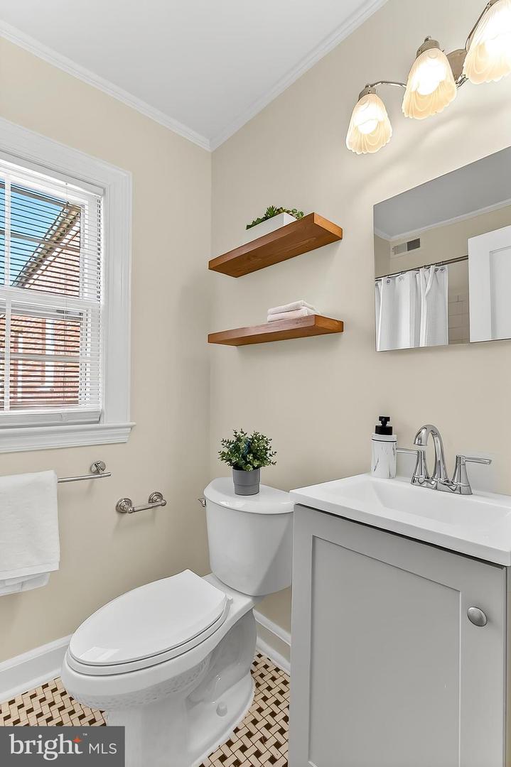 1600 S BARTON ST #747, ARLINGTON, Virginia 22204, 1 Bedroom Bedrooms, 4 Rooms Rooms,1 BathroomBathrooms,Residential,For sale,1600 S BARTON ST #747,VAAR2067640 MLS # VAAR2067640