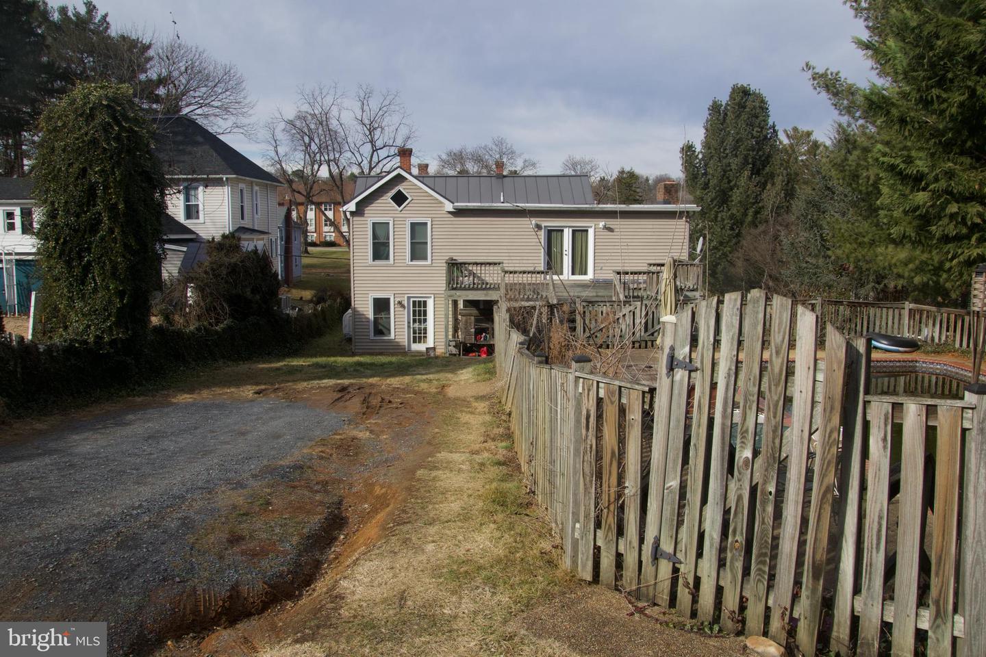 521 S MAIN ST, WOODSTOCK, Virginia 22664, 5 Bedrooms Bedrooms, ,3 BathroomsBathrooms,Residential,For sale,521 S MAIN ST,VASH2013350 MLS # VASH2013350