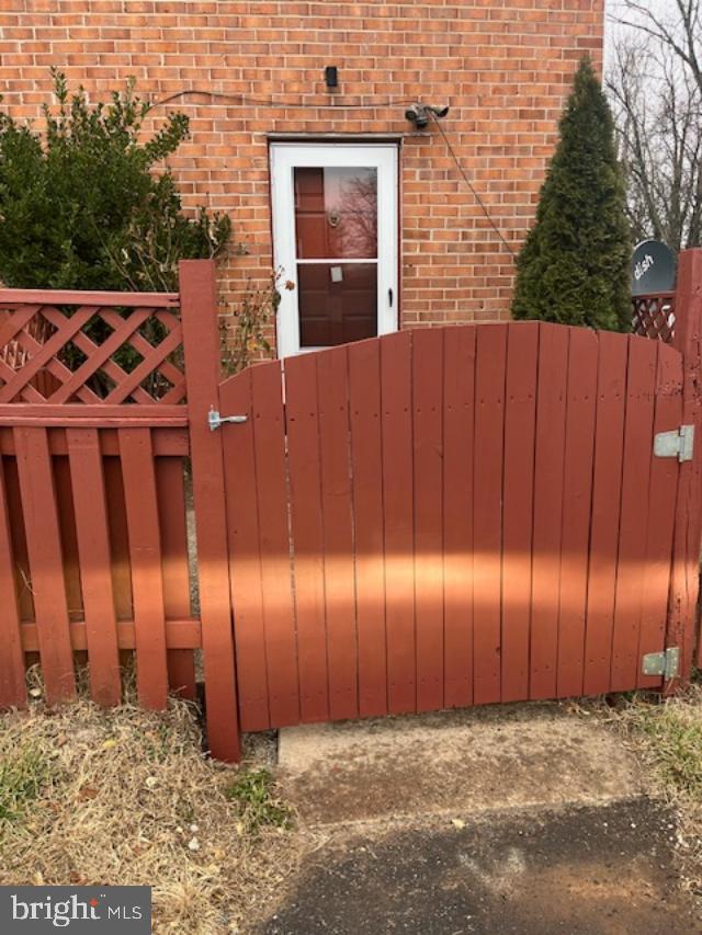 9207 DOUGLAS ST #215, MANASSAS, Virginia 20110, 2 Bedrooms Bedrooms, ,1 BathroomBathrooms,Residential,For sale,9207 DOUGLAS ST #215,VAMN2009932 MLS # VAMN2009932