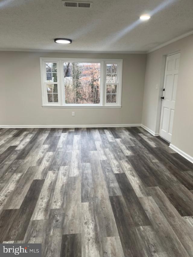 9207 DOUGLAS ST #215, MANASSAS, Virginia 20110, 2 Bedrooms Bedrooms, ,1 BathroomBathrooms,Residential,For sale,9207 DOUGLAS ST #215,VAMN2009932 MLS # VAMN2009932