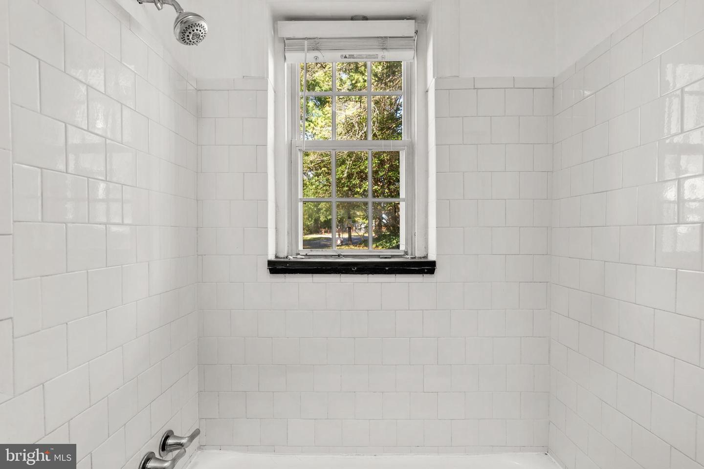 4581 MACARTHUR BLVD NW #103, WASHINGTON, District Of Columbia 20007, 1 Bedroom Bedrooms, 2 Rooms Rooms,1 BathroomBathrooms,Residential,For sale,4581 MACARTHUR BLVD NW #103,DCDC2240936 MLS # DCDC2240936