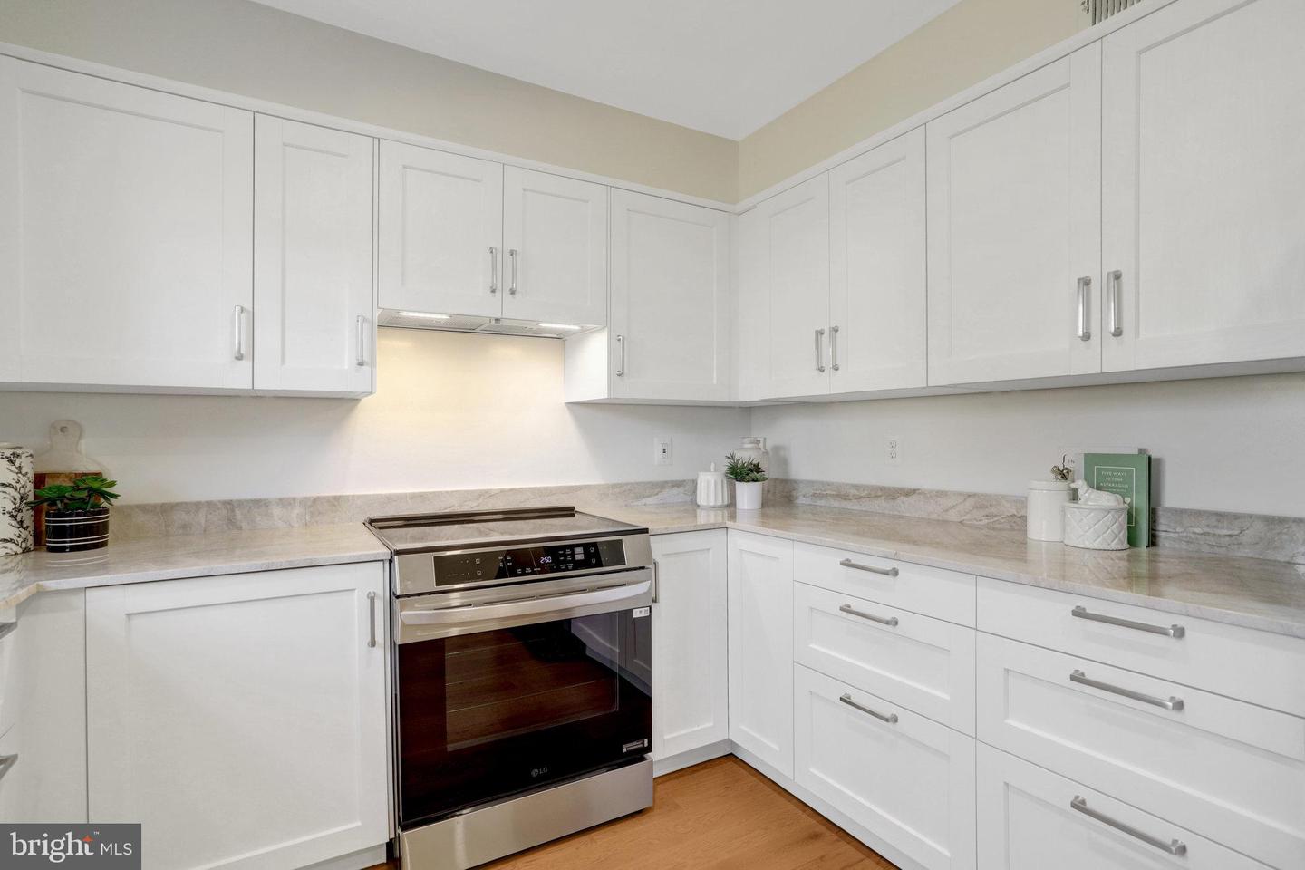 216 DUNCAN AVE, ALEXANDRIA, Virginia 22301, 3 Bedrooms Bedrooms, ,2 BathroomsBathrooms,Residential,For sale,216 DUNCAN AVE,VAAX2038774 MLS # VAAX2038774