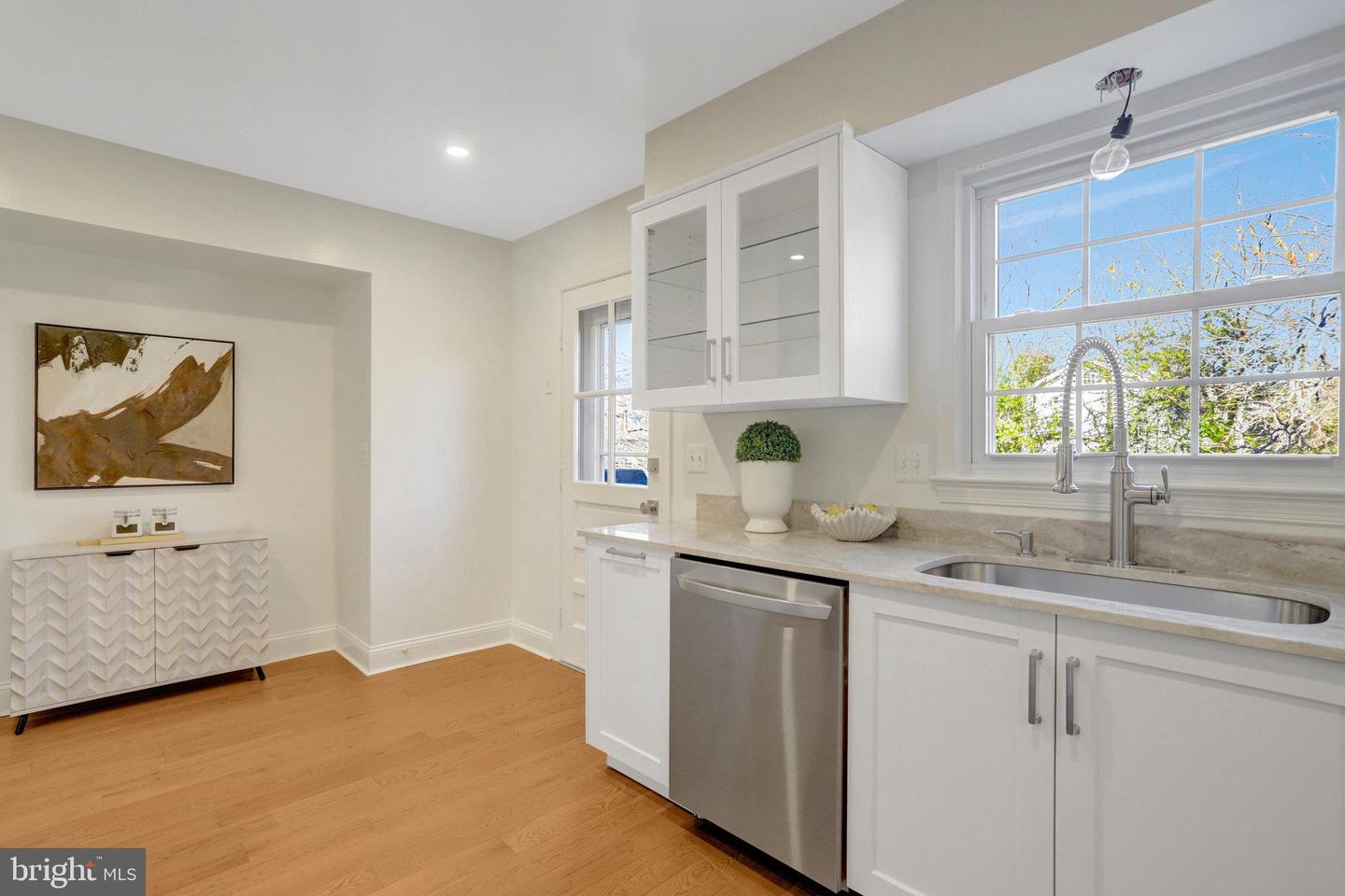 216 DUNCAN AVE, ALEXANDRIA, Virginia 22301, 3 Bedrooms Bedrooms, ,2 BathroomsBathrooms,Residential,For sale,216 DUNCAN AVE,VAAX2038774 MLS # VAAX2038774