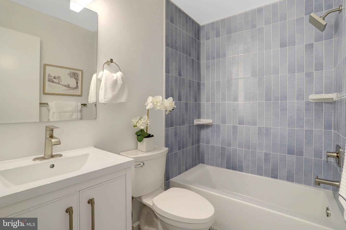 216 DUNCAN AVE, ALEXANDRIA, Virginia 22301, 3 Bedrooms Bedrooms, ,2 BathroomsBathrooms,Residential,For sale,216 DUNCAN AVE,VAAX2038774 MLS # VAAX2038774